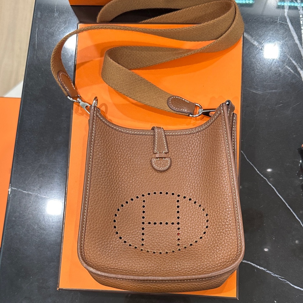 Hermes authentic Mini Evelyne